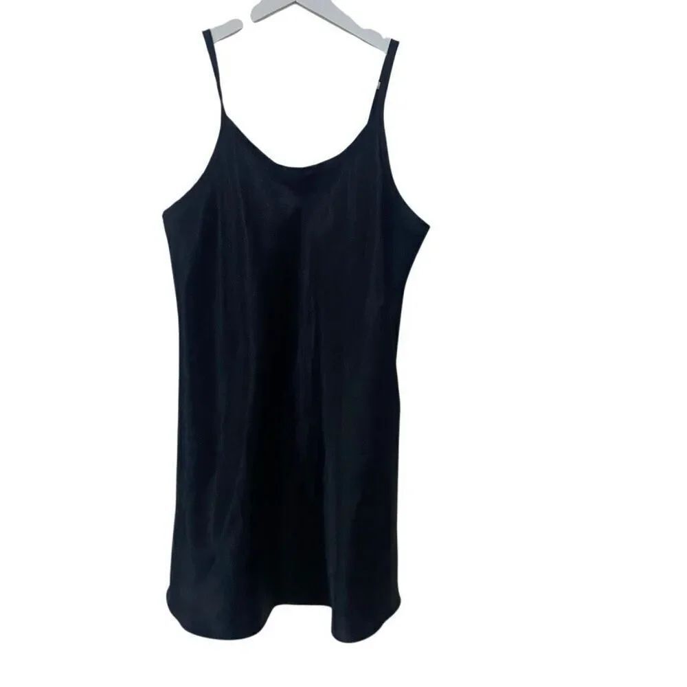 Vintage Gilligan & O’Malley black slip dress medium